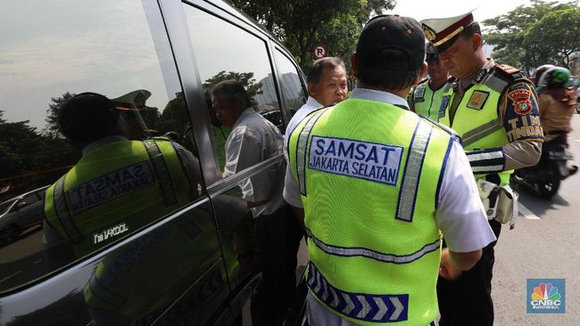 Tak Perlu Keluar Rumah, Ini 8 Cara Mudah Cek Pajak Motor Anda