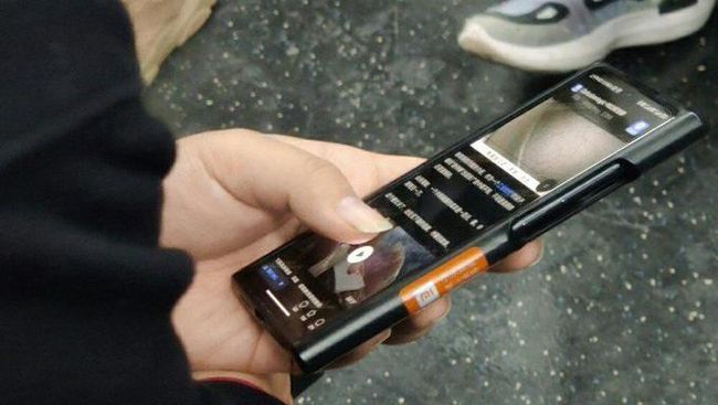 Punya Layar Panjanggggg, Ini Penampakan Xiaomi 12