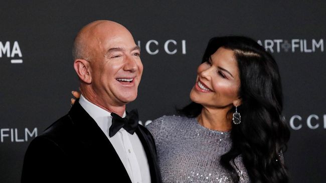 Wah, Jeff Bezos Sebut Manusia akan Lahir di Luar Angkasa