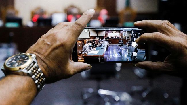 Kacau! Penduduk 20 Negara Ini Kecanduan Smartphone, Ada RI?