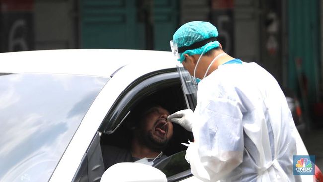 Terungkap Alasan Kasus Covid RI Turun, Tak Cuma Karena Vaksin