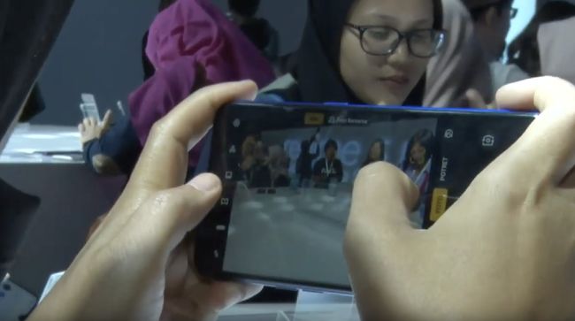 Ikut Samsung dan Apple, Realme Jual HP Tanpa Charger