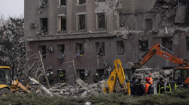 Mundur Dari Kyiv, Rusia Justru Tembak Rudal ke Odesa-Ukraina