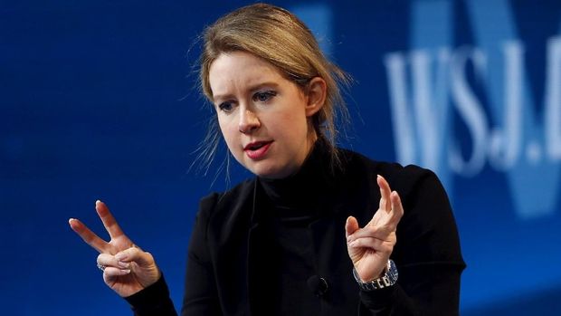 FILE PHOTO:    Elizabeth Holmes, founder and CEO of Theranos, speaks at the Wall Street Journal Digital Live (WSJDLive) conference at the Montage hotel in Laguna Beach, California, October 21, 2015. REUTERS/Mike Blake/File Photo