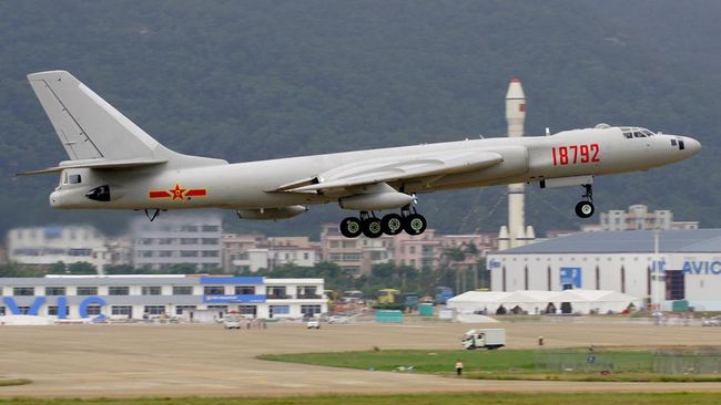 China Punya Rudal Pembunuh Kapal Induk yang Buat AS Gemetar