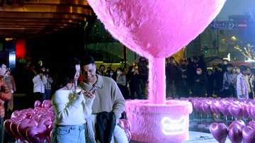 35 Ucapan Hari Valentine yang Romantis