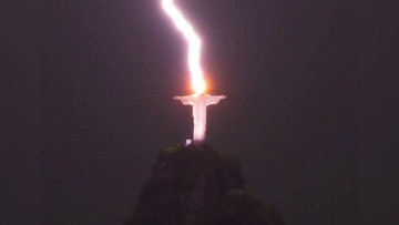 Patung Yesus Raksasa Langganan Tersambar Petir, Kenapa Ya?