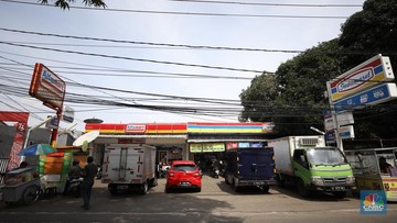 Sering Lihat Indomaret & Alfamart Berdempetan? Ini Alasannya