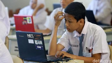 Siswa SMA di NTT Masuk Sekolah Jam 5 Subuh, Terpagi di Dunia!