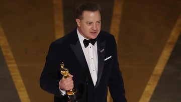 Tetes Air Mata Brendan Fraser Saat Jadi Aktor Terbaik Oscar