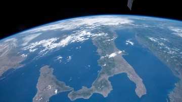 Astronot NASA Menangis Lihat Bumi dari Luar Angkasa, Kenapa?