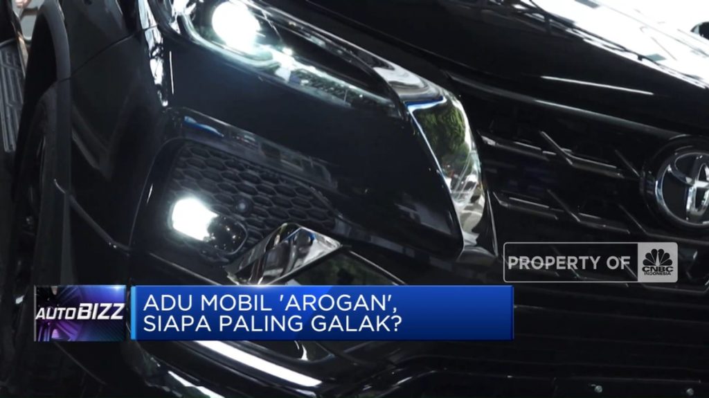 Adu Mobil Arogan, Siapa yang Paling Galak?