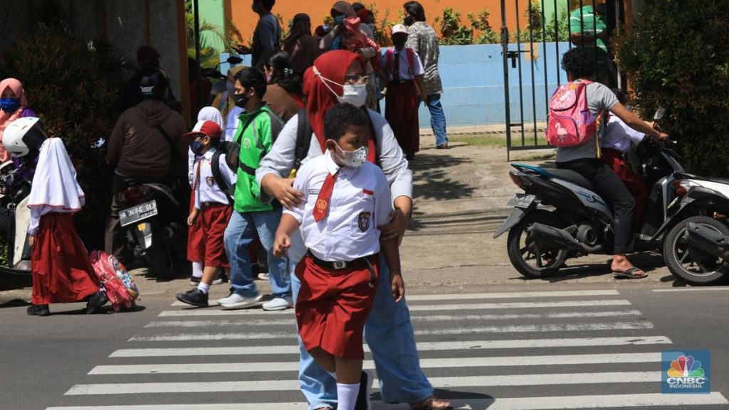 Bunda, Rahasia Anak Sukses Bukan Sekolah Mahal Lho…