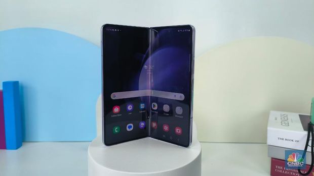 Samsung Galaxy Z Fold 5 (CNBC Indonesia/Tini Bohang)