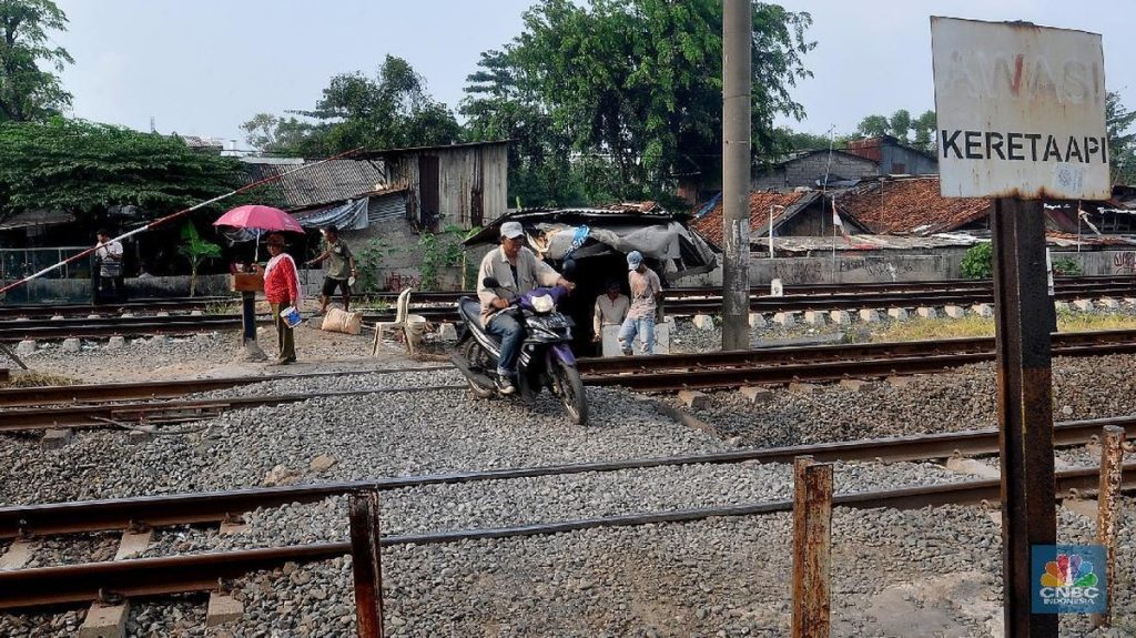 4 Cara Aman Melewati Perlintasan Kereta, Simak Biar Selamat!