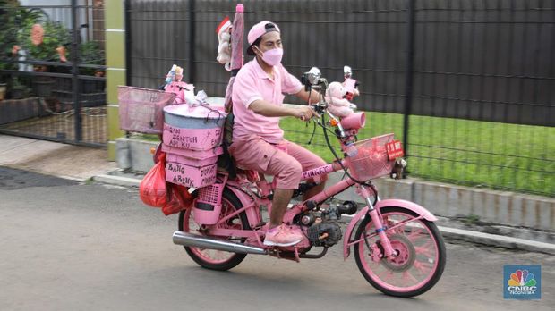 Banyak yang Tak Tahu, Warna Pink Mulanya Dipakai Laki-Laki