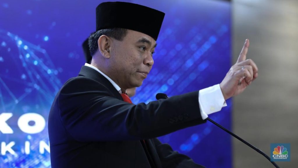Budi Arie Tak Mau Semua Serba Digital, Sebut Pengawas Medsos