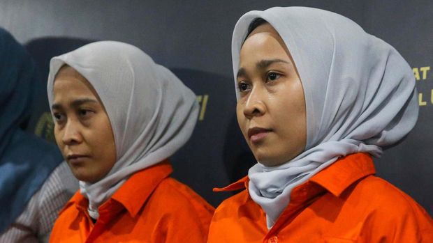 Cerita Lengkap Kasus Penipuan iPhone Si Kembar Rihana-Rihani