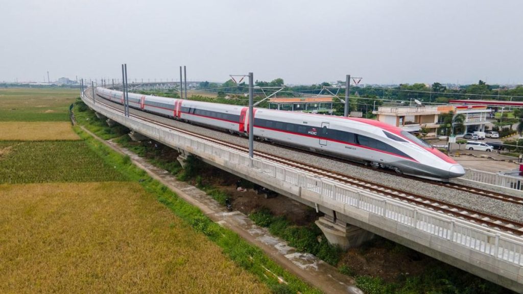 China Buat Kereta Tercepat Dunia, Jakarta-Semarang Bisa 1 Jam
