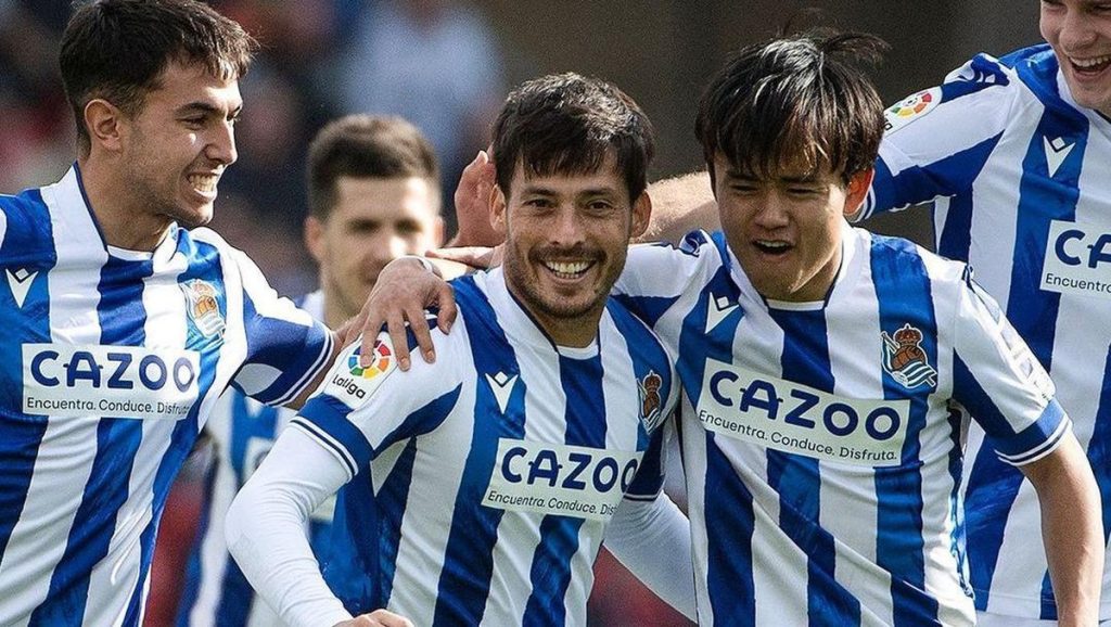 David Silva Resmi Pensiun Akibat Cedera Lutut, Adios El Mago!