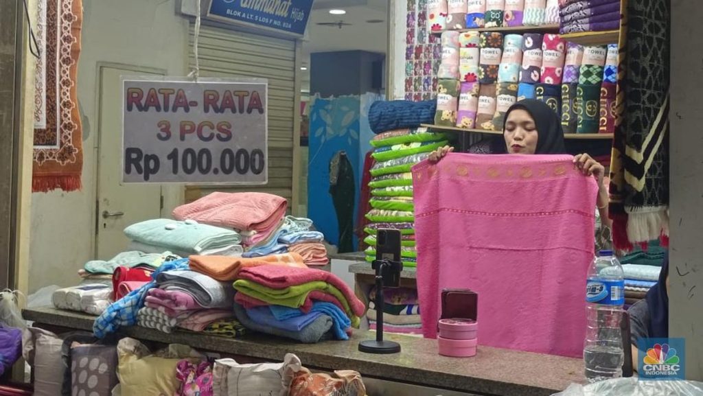 Influencer Bikin Rugi, Ecommerce Ganti Pakai Karyawan Sendiri