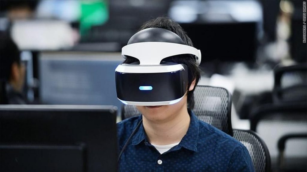 Perbedaan Virtual Reality & Augmented Reality, Jangan Salah!