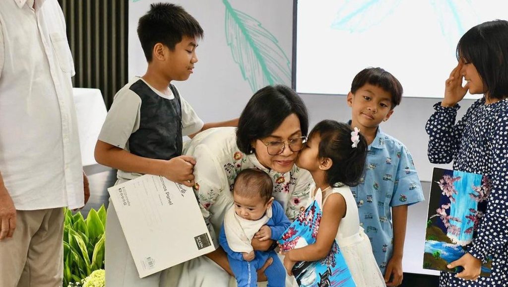 Intip! Sri Mulyani Rayakan HUT Ke-61 Bareng Anak-Cucu