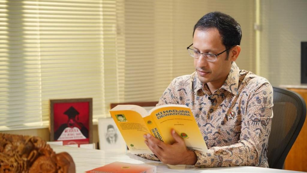 Menteri Nadiem Bilang Skripsi tak Lagi Wajib, Ini Alasannya!
