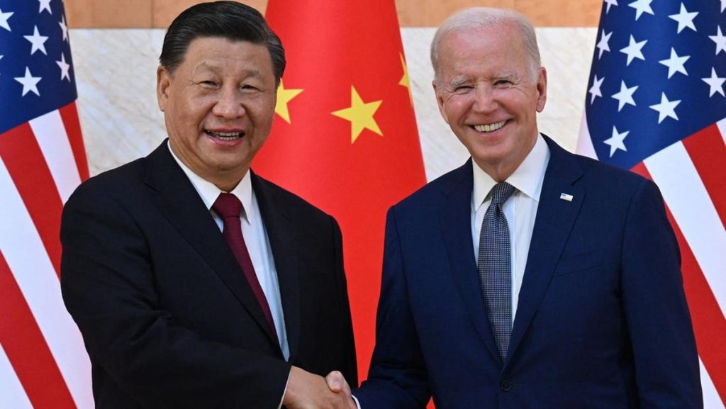 Xi Jinping Kebakaran Jenggot, Biden Teken Aturan Baru Chip
