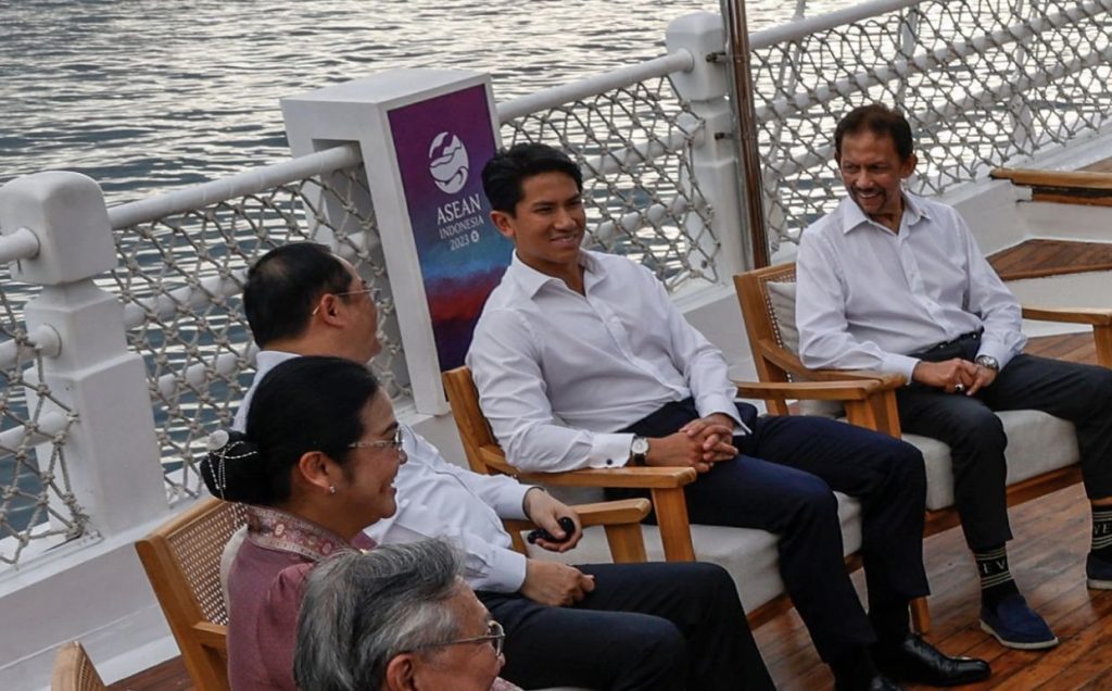 7 Fakta Pangeran Mateen dari Brunei yang Kerap Bikin Salfok