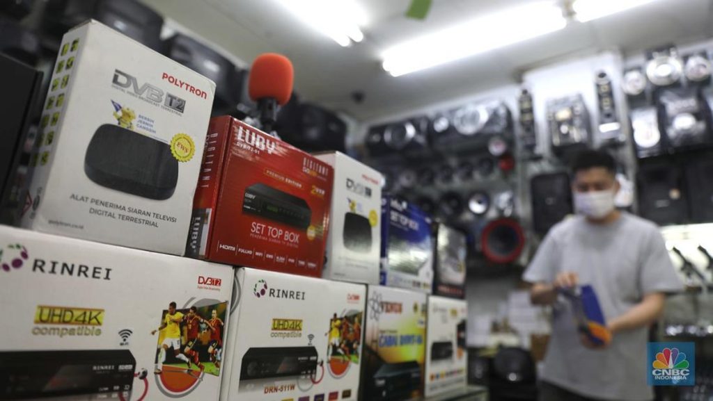 Kiamat TV Analog, Warga RI Menjerit Gegara STB Gratis