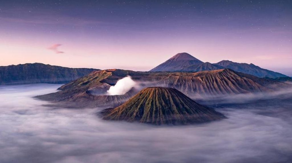 Sosok Manajer WO yang Sebabkan Savana Gunung Bromo Terbakar
