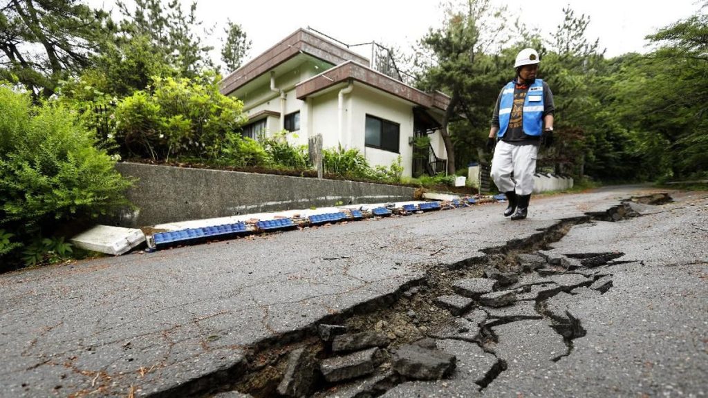 Alasan Jepang Sering Kena Gempa Bumi & Cara Selamatkan Diri