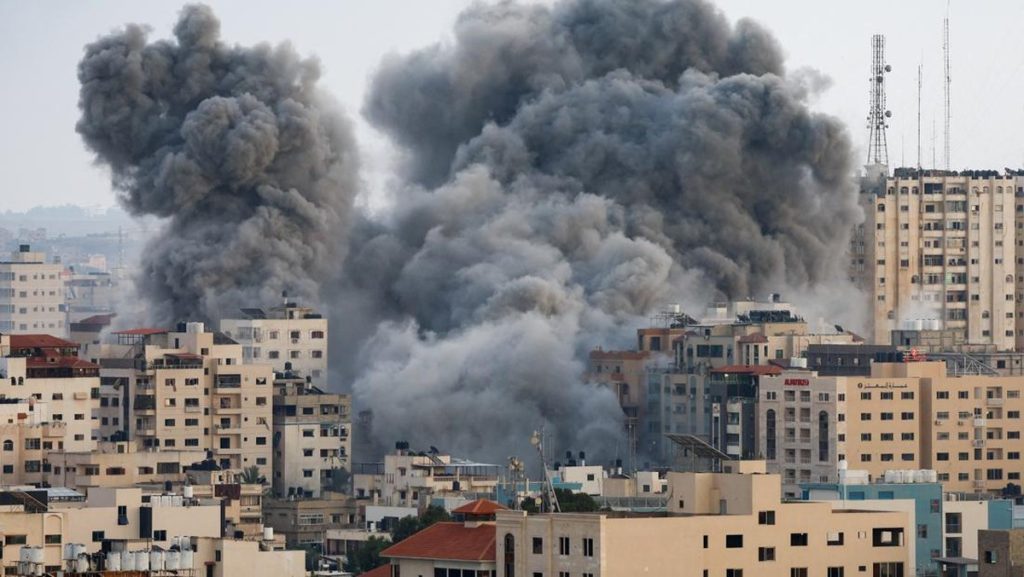 Balas Hamas, Israel Guyur Gaza dengan Bahan Kimia Bahaya