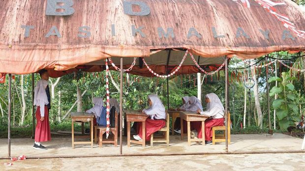 Ternyata Ini Perbedaan Hari Guru Sedunia & Hari Guru Nasional
