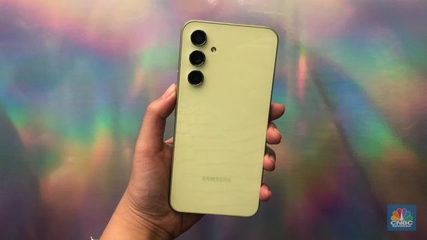 Samsung memperkenalkan Galaxy A54 di Indonesia, Kamis (16/3/2023). (CNBC Indonesia/Kartini Bohang)
