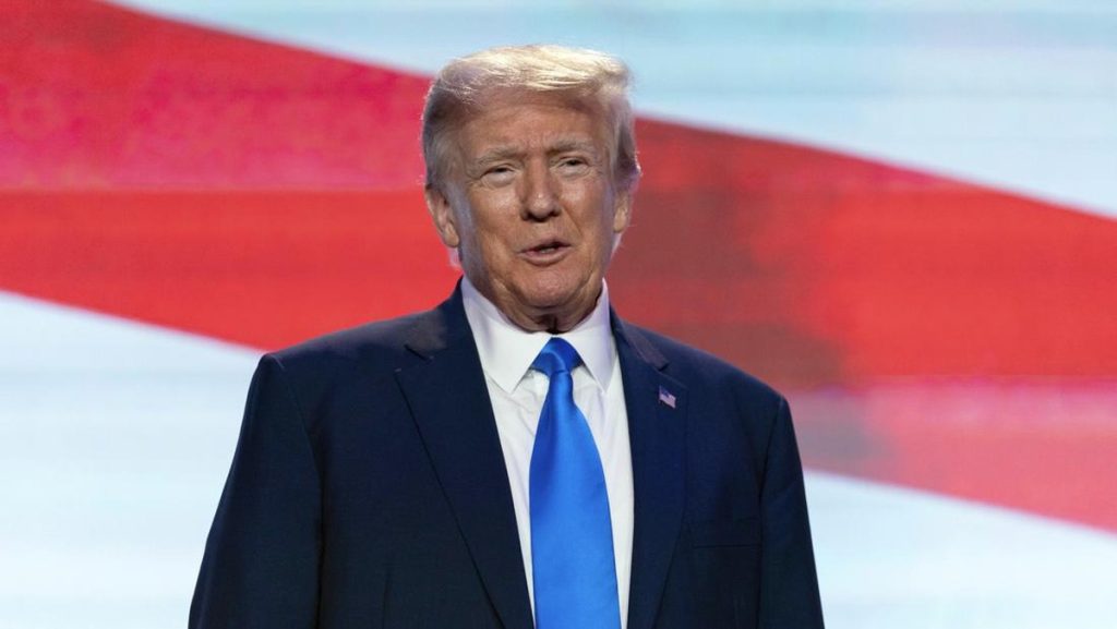 Donald Trump Makin Miskin Gegara Pesaing Twitter
