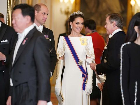 Kate Middleton Pakai Tiara Langka Berusia Nyaris 100 Tahun