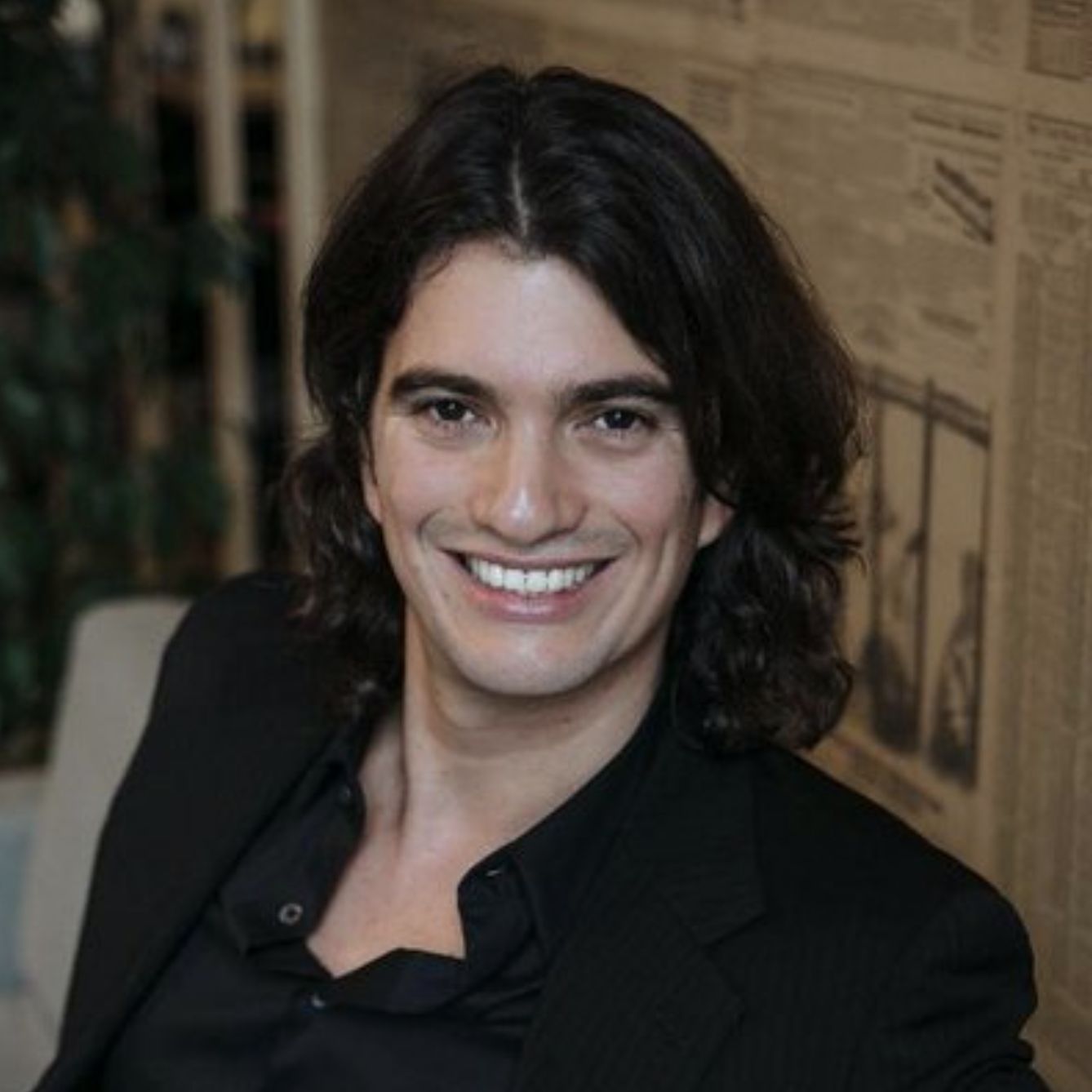 Adam Neumann (WeWork)

Perusahaan yang berfokus pada penyediaan ruang kerja, WeWork, telah ditinggalkan oleh pendirinya yakni Adam Neumann yang dinilai tidak menjalankan tanggung jawabnya sebagai CEO dengan baik. Oleh karena itu, para pemegang saham ingin Adam untuk mengundurkan diri. Alhasil kursi jabatan CEO WeWork kini telah digantikan oleh Sebastian Gunningham.

(Dok. twitter @WeWorkAdam)