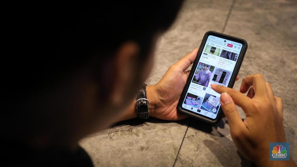 TikTok Shop Buka di RI, Begini Nasib Pedagang Tokopedia