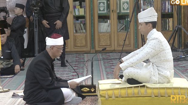 Suasana akad nikah Pangeran Mateen dari Brunei. (Tangkapan layar RTBGo Livestreaming Channel)