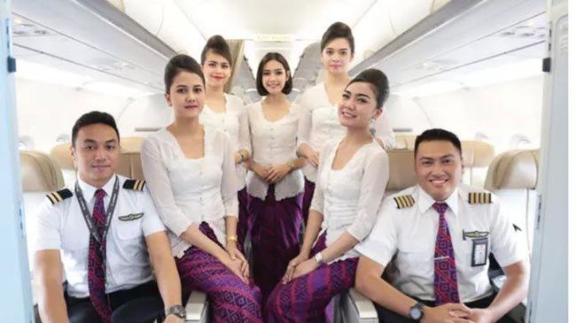 Pilot Ungkap Alasan Jangan Lepas Sepatu di Dalam Pesawat