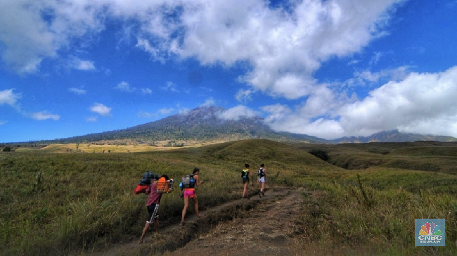 25 Wisata Alam Terbaik di Dunia 2024, Ada Lombok!