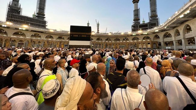 Arab Saudi Minta Jamaah Umrah Pakai Masker, Ada Apa Lagi?