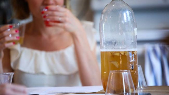 6 Minuman Terbaik untuk Atasi Kembung dengan Cepat