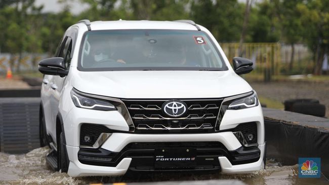 Studi Ungkap Alasan Pengendara Fortuner Sering Bersikap Arogan