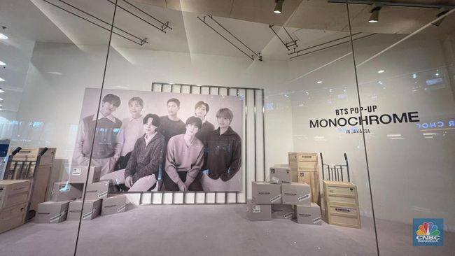Dibuka Besok, Intip BTS Pop-Up Monochrome di Metro Gandaria City
