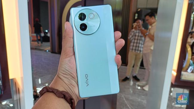 Harga Vivo V30e di Indonesia, Cek Spesifikasi HP China Baterai Jumbo