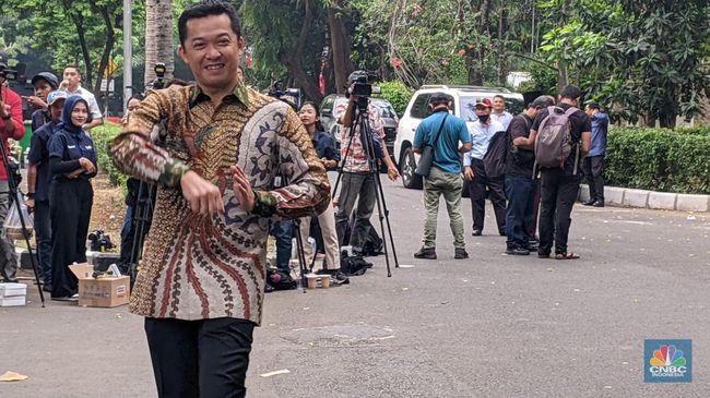Taufik Hidayat Pamer Smash di Rumah Prabowo, Dapat Jabatan Apa?
