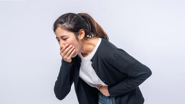 9 Jurus Mengatasi Keracunan Makanan, Bisa Dilakukan di Rumah